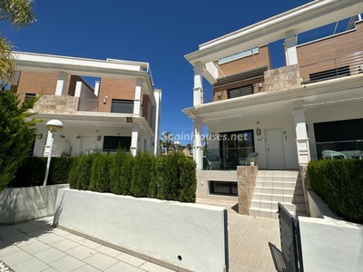 Villa en venta en Rojales