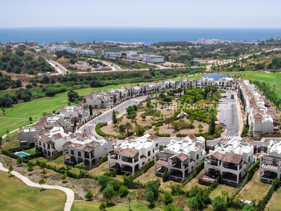 Villa pareada en venta en Estepona