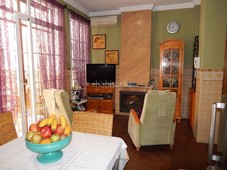 Casa con 4 habitaciones con aire acondicionado en Alfafar
