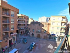 Venta Piso Linares. Piso de cuatro habitaciones en Plaza de Ramón y Cajal del Bermejal. Tercera planta con balcón
