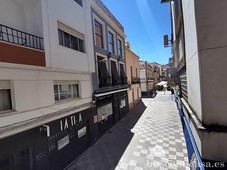 Venta Piso Linares. Piso de tres habitaciones en Calle Joaquín Ruano. Primera planta con balcón