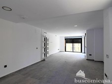 Venta Piso Linares. Piso de tres habitaciones en Calle Julio Burell. Buen estado segunda planta con terraza