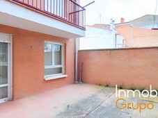 Venta Piso Santo Domingo de La Calzada. Piso de tres habitaciones Buen estado primera planta con terraza