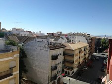 Venta Piso Úbeda. Piso de tres habitaciones en Calle RAMON Y CAJAL. Buen estado quinta planta con balcón