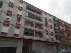 Venta Piso Xirivella. Piso de cuatro habitaciones Cuarta planta con balcón