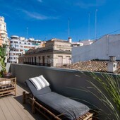 Alquiler apartamento ático soleado con terraza en Valencia