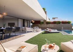 Ático conjunto residencial cerrado de 56 viviendas de 2, 3 y 4 dormitorios en Marbella