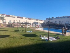 Casa adosada en venta en Bormujos en Zona Universitaria por 240.000 €