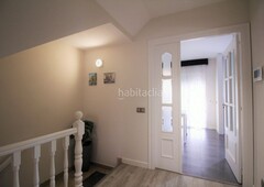 Casa adosado con apartamento, solarium y terraza de 45 m2 en Mataró