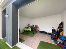 Casa de diseño, con amplio patio y garaje en Barri del Centre Terrassa