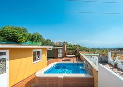 Casa en pasaje dante 297 bonita vivienda en un emplazamiento residencial muy tranquilo. en Marbella