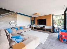Casa moderna propiedad de reciente construcción con piscina y espectaculares vistas al mar en Cabrils