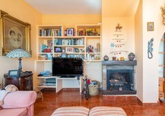 Chalet villa de 4 dormitorios con vistas al mar en venta en Málaga
