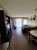 Piso de 4 habitaciones y 2 balcones en Can Rull en Sabadell