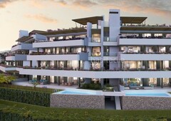 Planta baja obra comenzada!!! apartamento de 3 dormitorios en planta baja con piscina y jardin privado, con con vistas al mar en Benahavís