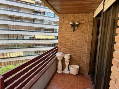 Piso de tres habitaciones Calle de Guillem de Castro 81, El Botànic, València
