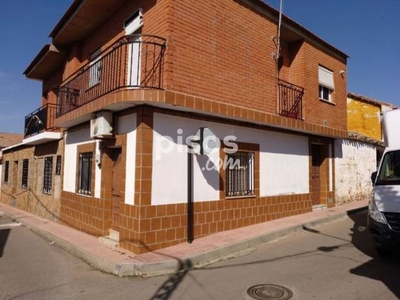 Casa adosada en venta en Calle de San Sebastián