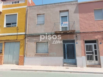 Casa en venta en Calle Carrer de La Verge del Pilar, nº 64