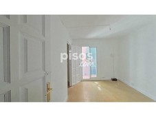 Piso en venta en Carrer de Sant Bartomeu en El Raval por 120.000 €