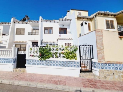 Casa adosada en venta en Calle de Salvador Dalí, cerca de Avenida de Torrevieja