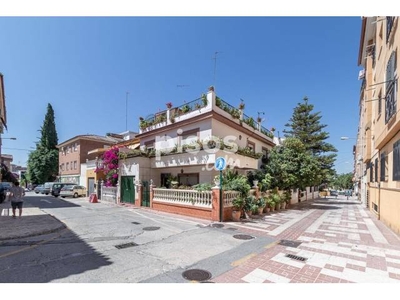 Casa adosada en venta en Calle Manolé