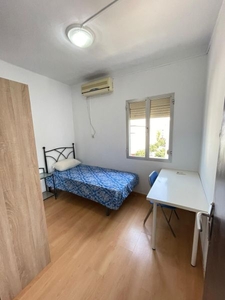 Habitaciones en C/ Juan Díaz de Solís, Sevilla Capital por 375€ al mes