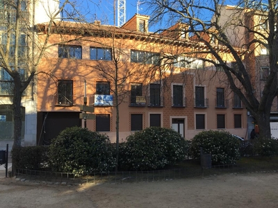 Venta de piso con terraza en plaza mayor - s.agustín (Segovia)