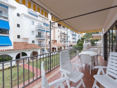 Apartamento bonito apartamento en puerto banús, 1 dormitorio en Marbella