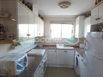 Apartamento con 3 habitaciones con parking y piscina en Oliva