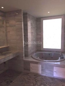 Apartamento en avenida de los andaluces 3 apartamento en alhambra del golf fase 2 en Estepona