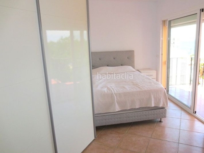 Apartamento en planta media de 2 dormitorios en torreblanca en Fuengirola