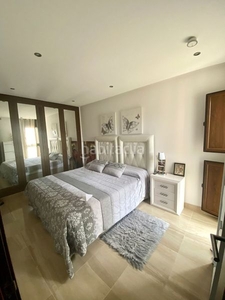 Apartamento en venta 3 habitaciones 2 baños. en Estepona