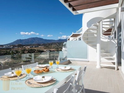 Apartamento s con preciosas vistas al mar en la milla de oro en Estepona