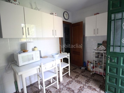 Casa independientes 2.323 metros cuadrados de parcela en Garganta de los Montes