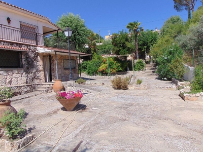 Casa vende chalet en cabaraña con piscina y jardin privado en Carabaña