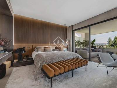 Chalet casa / villa de obra nueva de 4 dormitorios con 195m² de jardín en venta en nueva andalucía en Marbella