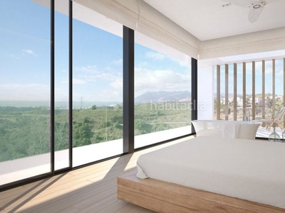 Chalet con 3 habitaciones con parking, piscina, aire acondicionado y vistas a la montaña en Marbella