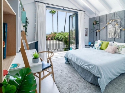 Chalet con 4 habitaciones con parking, piscina, aire acondicionado y vistas a la montaña en Marbella