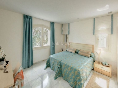 Chalet con 7 habitaciones amueblado con parking, piscina, aire acondicionado y vistas a la montaña en Marbella