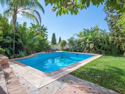 Chalet impresionante villa con personalidad propia en Marbella