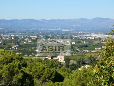 Chalet sin ninguna comisión!! bonito chalet con magníficas vistas y piscina en Alzira