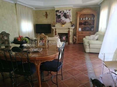 Chalet villa aislada de 4 dormitorios en La Patera Marbella