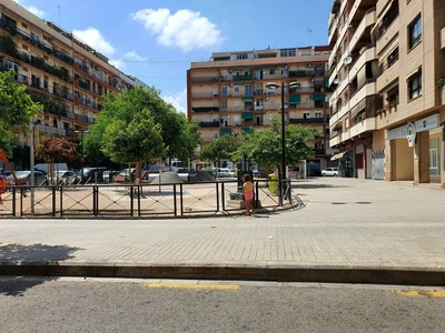 Loft local comercial en patraix, frente a parque y con posibilidad de convertirse en vivienda vacacional en Valencia