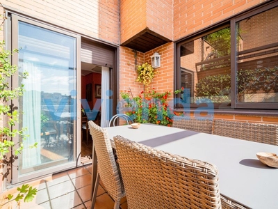Piso ático-duplex en San Pascual, 236 m2, 4 dormitorios, 4 baños, 1.115.000 euros en Madrid