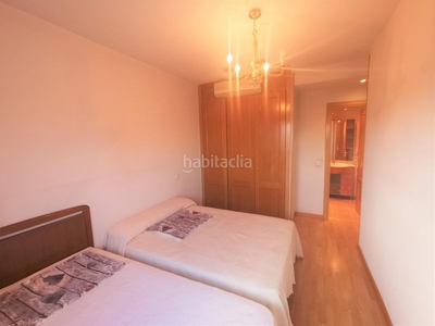 Piso con 2 habitaciones con ascensor, piscina y calefacción en Madrid