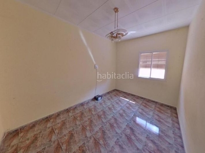 Piso con 3 habitaciones en Turó de la Peira Barcelona