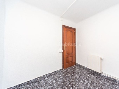 Piso con 4 habitaciones con calefacción en La Salut Badalona