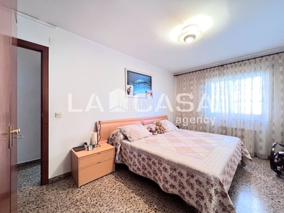 Piso con 4 habitaciones en Llefià Badalona