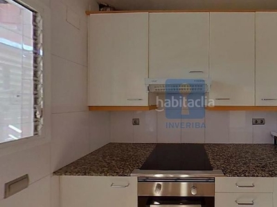 Piso en Torreblanca, con 104 m2, 3 habitaciones y 2 baños, garaje, ascensor y calefacción central de gas. en Sant Joan Despí