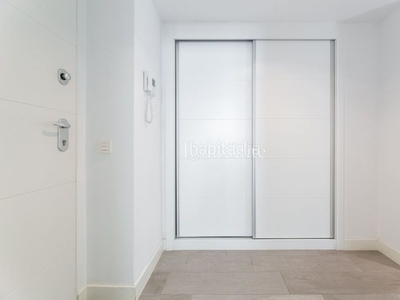 Piso en venta , con 172 m2, 4 habitaciones y 3 baños, piscina, 2 plazas de garaje, trastero, ascensor, aire acondicionado y calefacción suelo radiante (gas natural). en Madrid